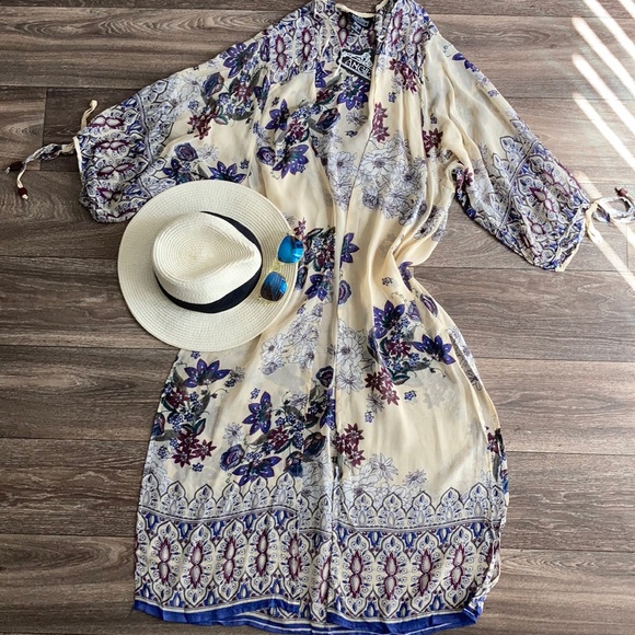 SOLD!  Sheer Floral Kimono Angie Large - Picture 8 of 13